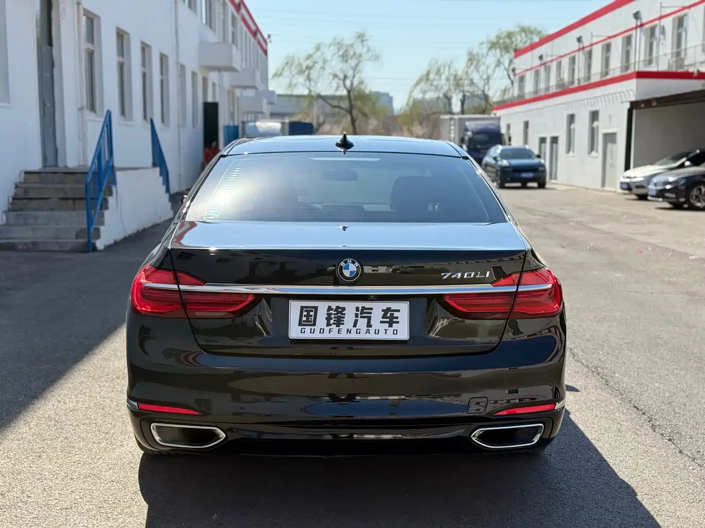 BMW 7 Series 2016 730Li Leading фото 6