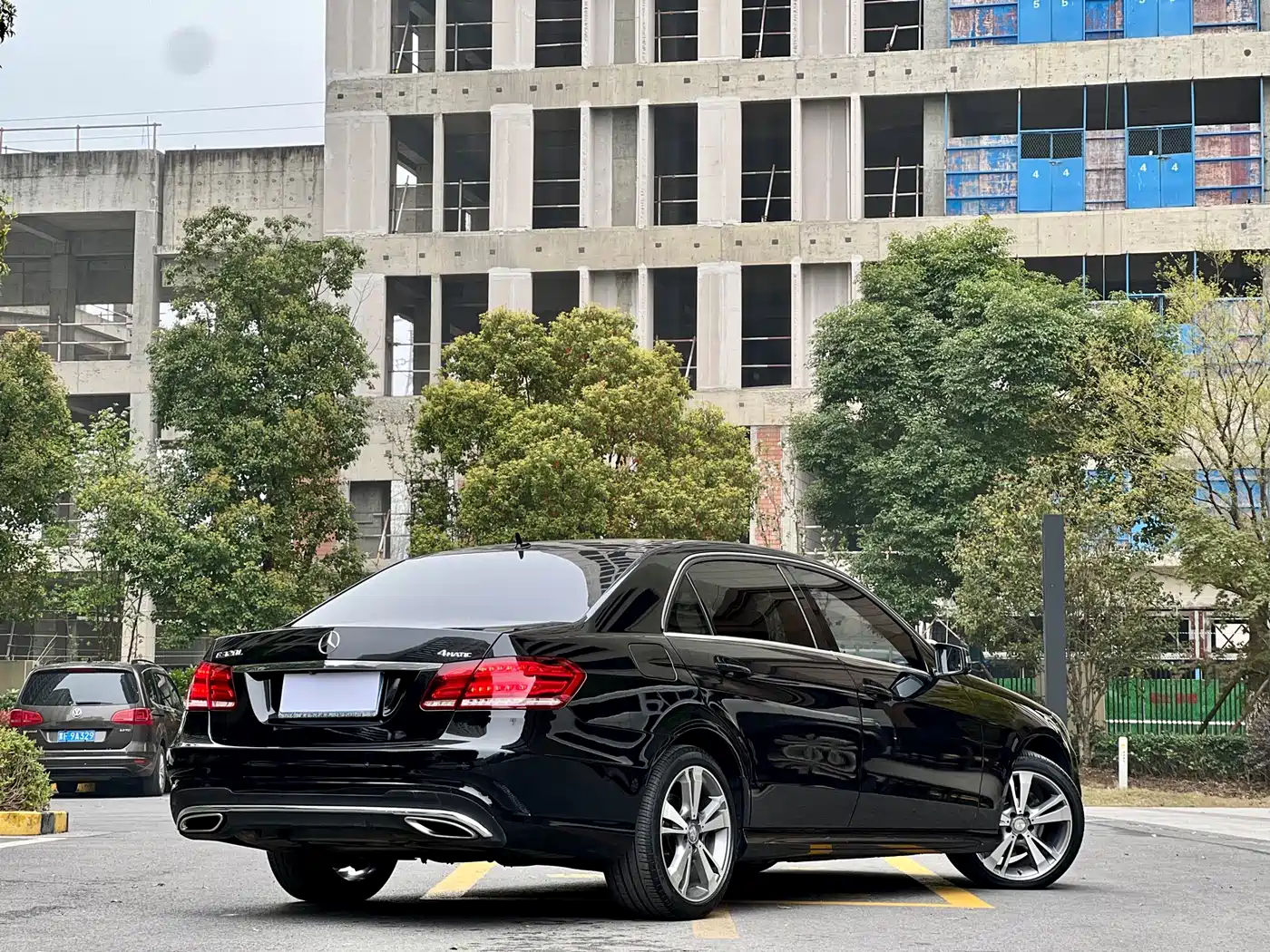 Mercedes-Benz E-Class 2015 E 320 L Sport 4MATIC фото 26