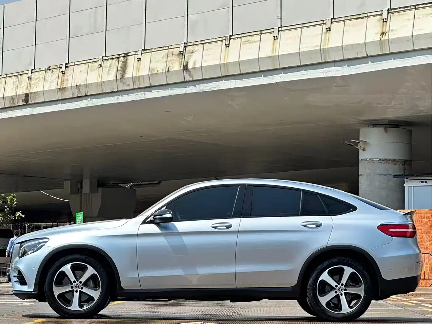 Mercedes-Benz GLC Coupe 2017 GLC 200 4MATIC Coupe SUV фото 16