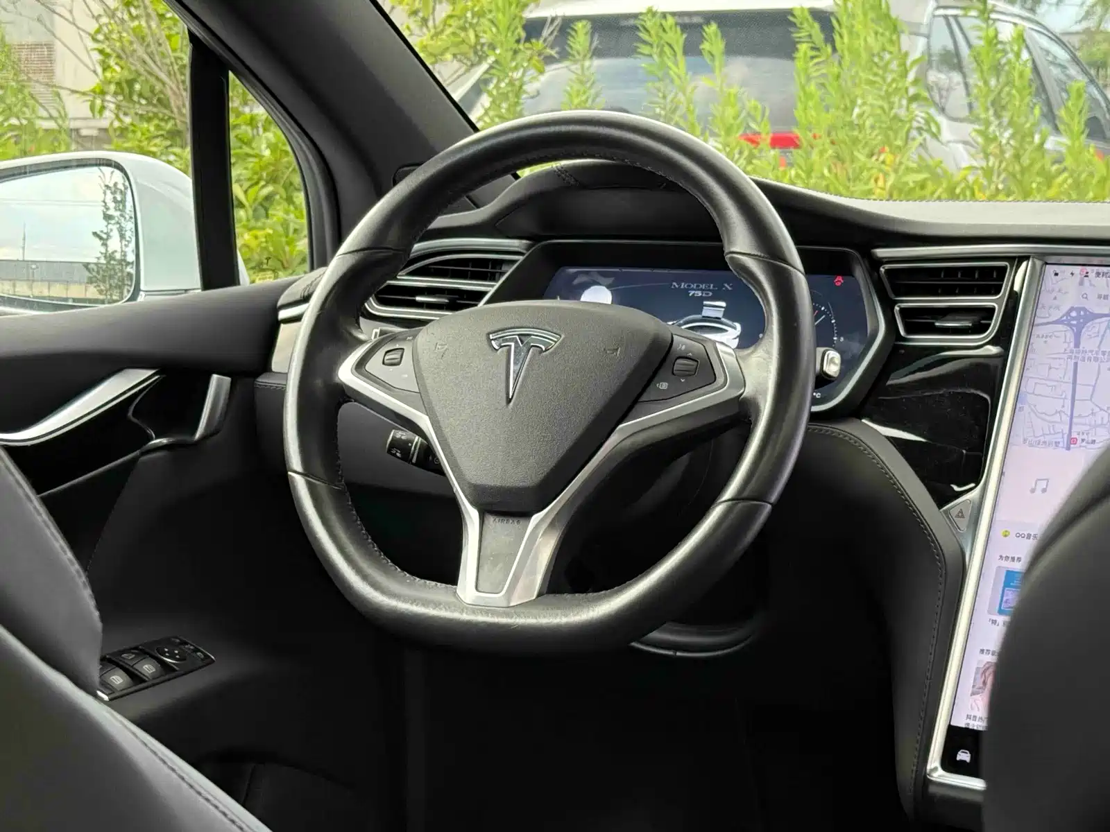 Фото 16 - Tesla Model X
