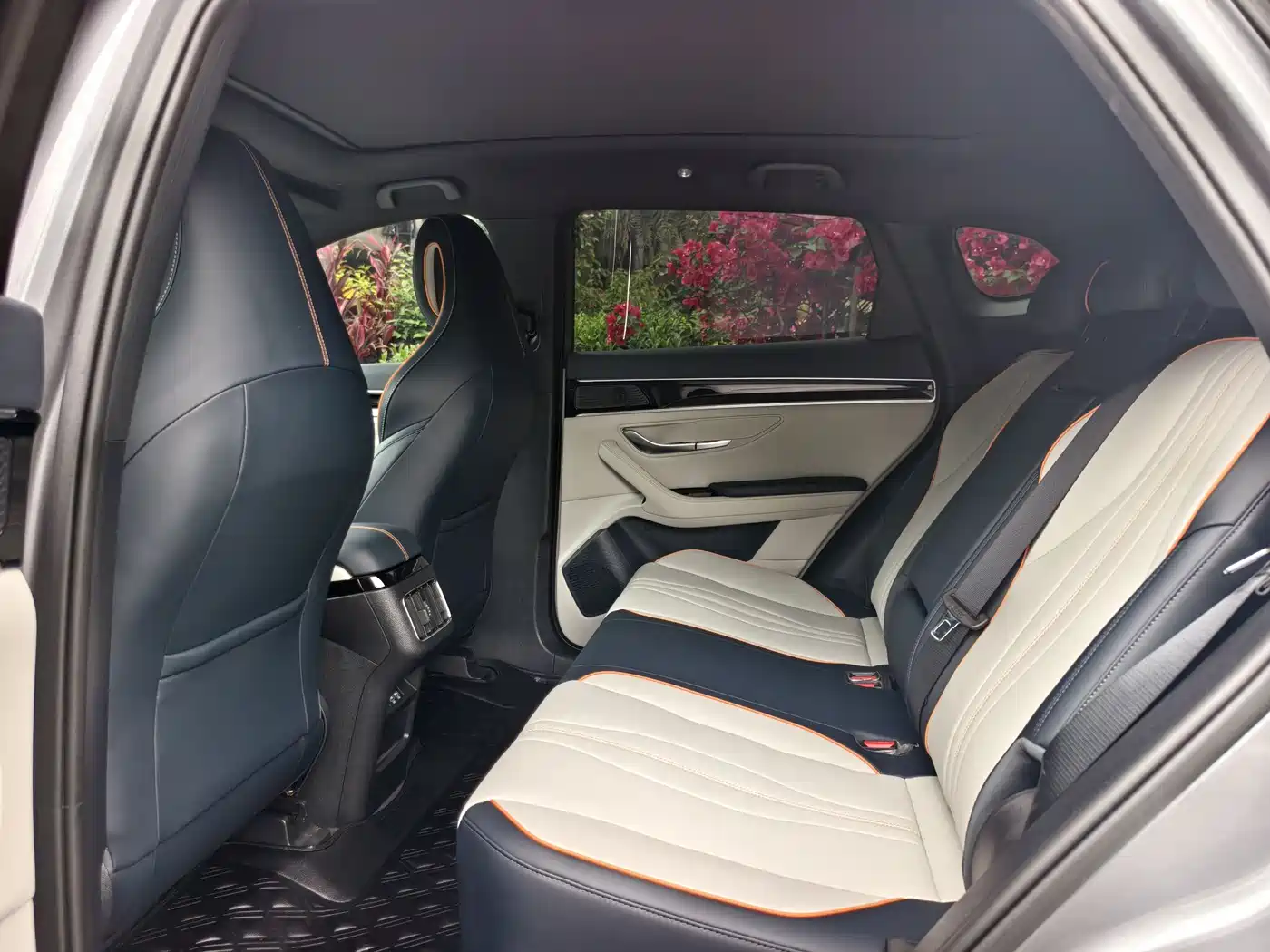 BYD Song PLUS PHEV 2021 DM-i 110KM Flagship фото 10