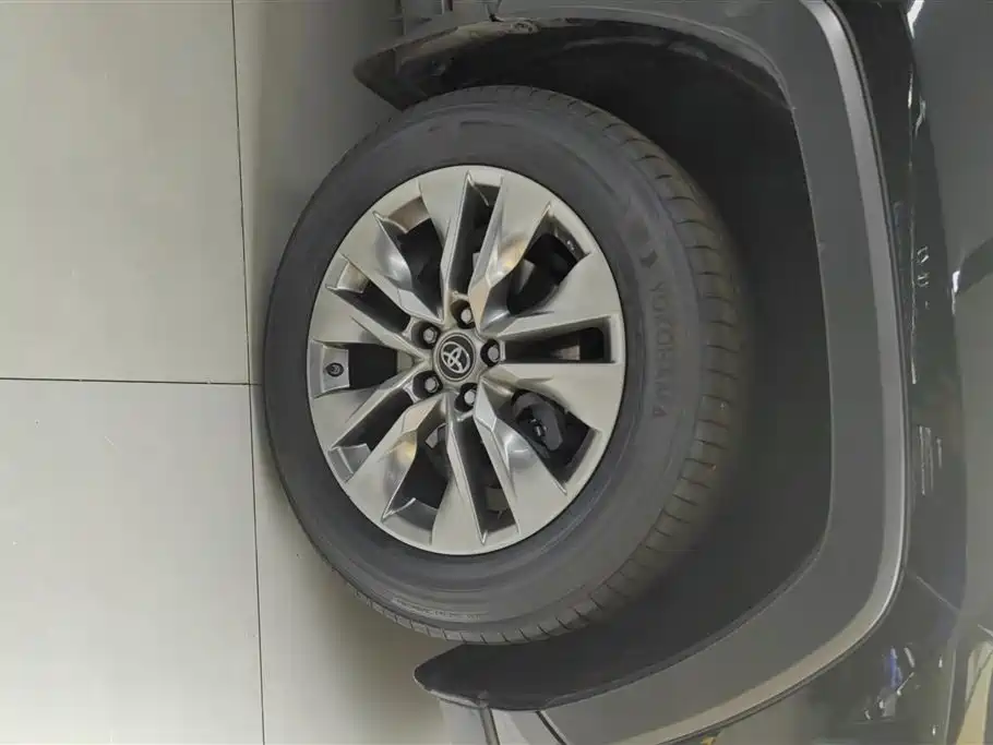 Toyota Wildlander 2022 2.0L CVT AWD Luxury Edition фото 6