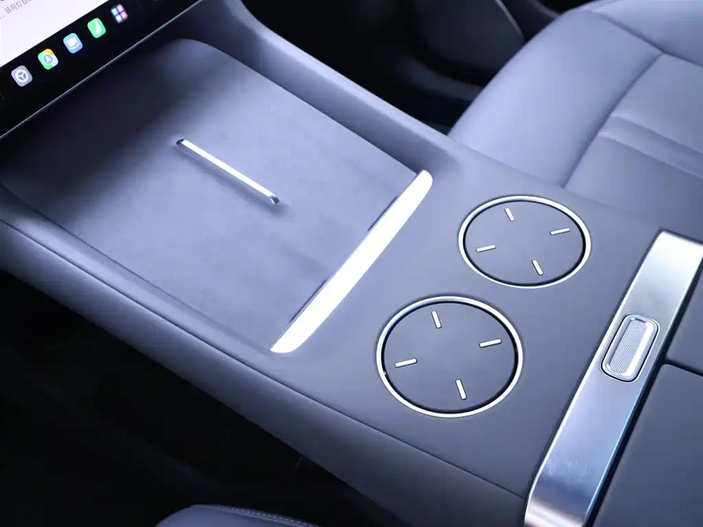  Xiaomi Auto Xiaomi YU7 12