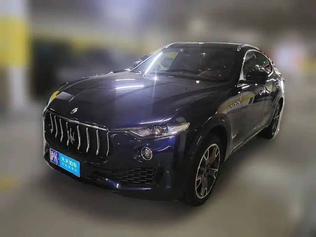 Фото 1 - Maserati Levante