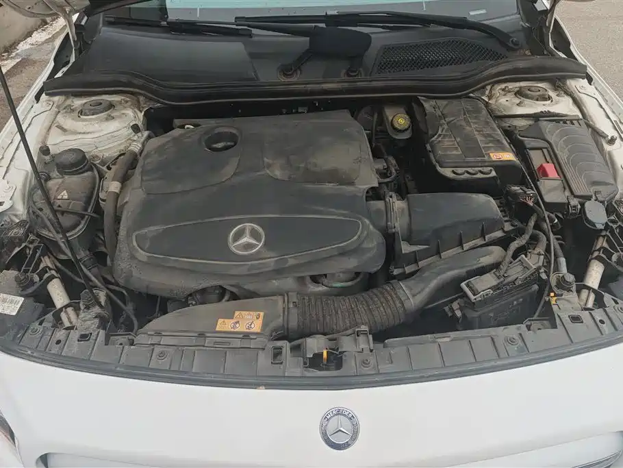 Mercedes-Benz GLA 2015 GLA 200 Dynamic фото 10