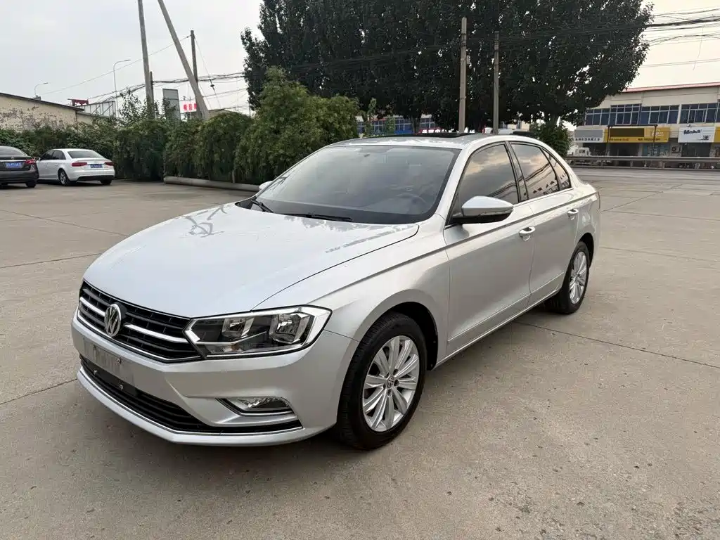 Фото 1 - Volkswagen Bora
