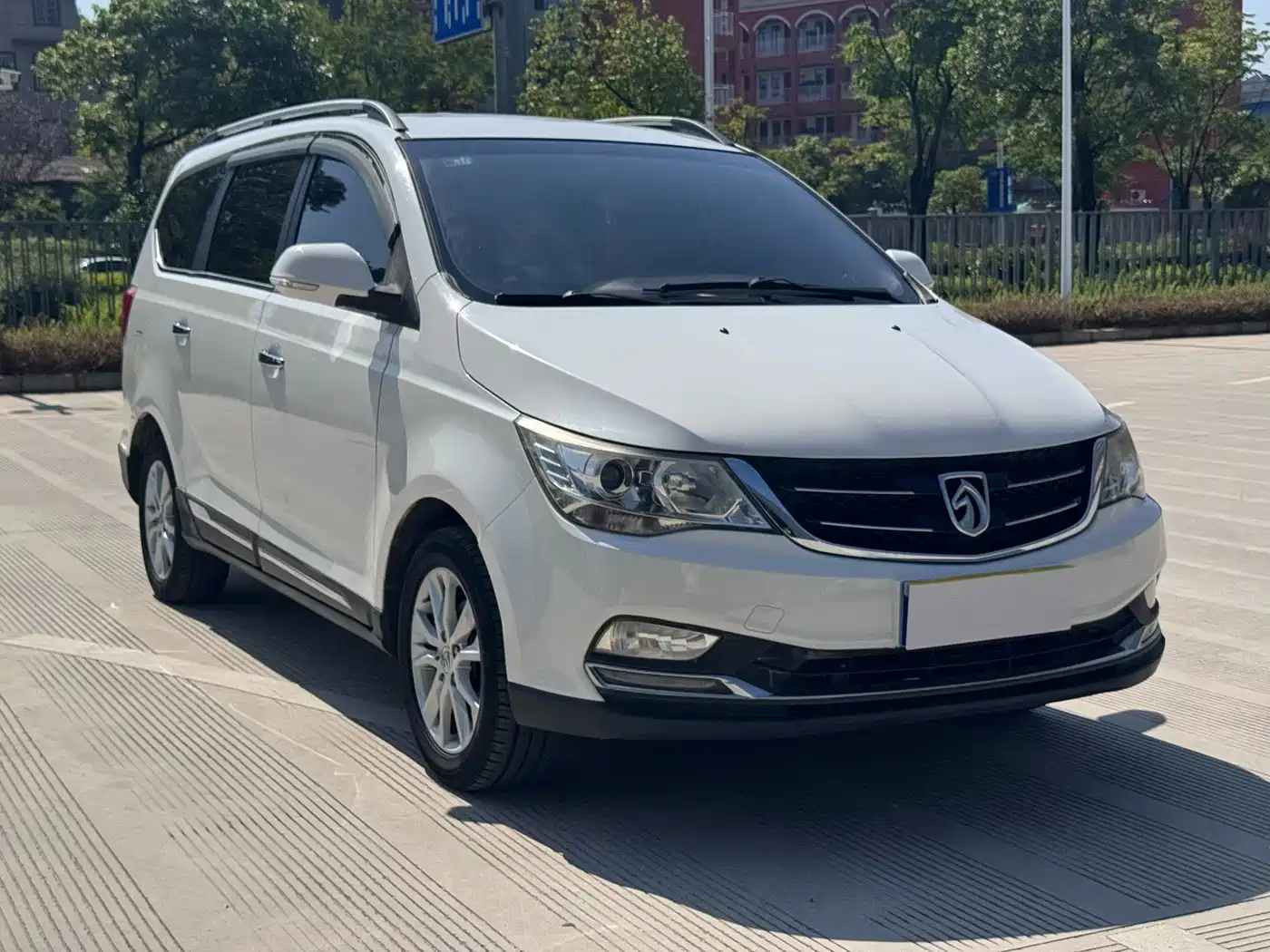 Фото 3 - Baojun 730