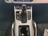Фото 14 - Geely Atlas
