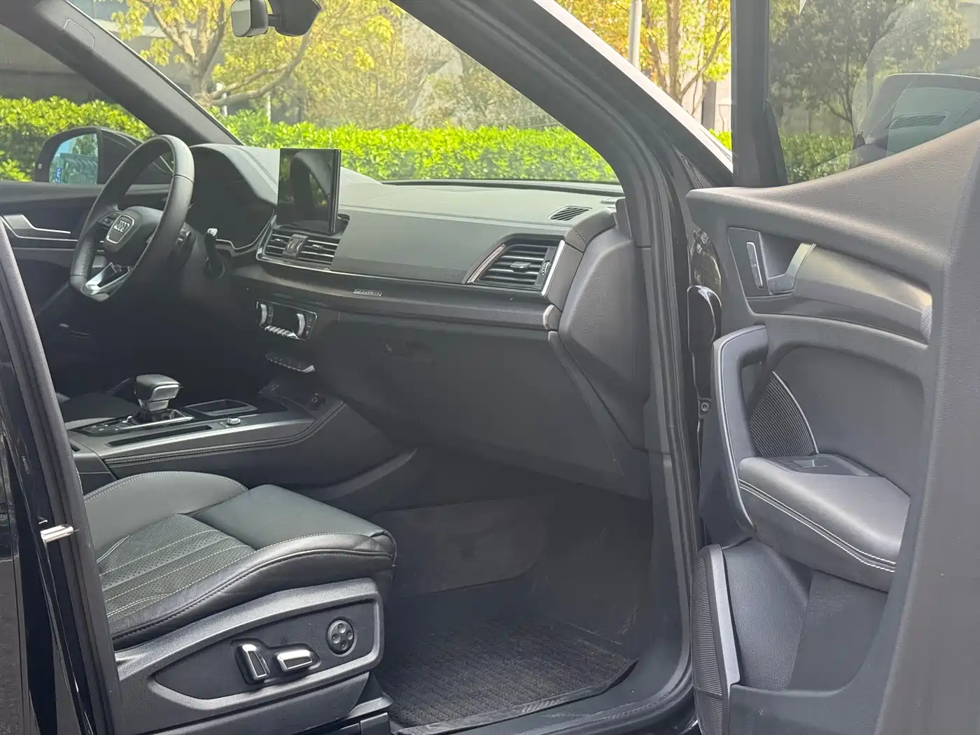 Audi Q5L 2023 40T Luxury Dynamic фото 20