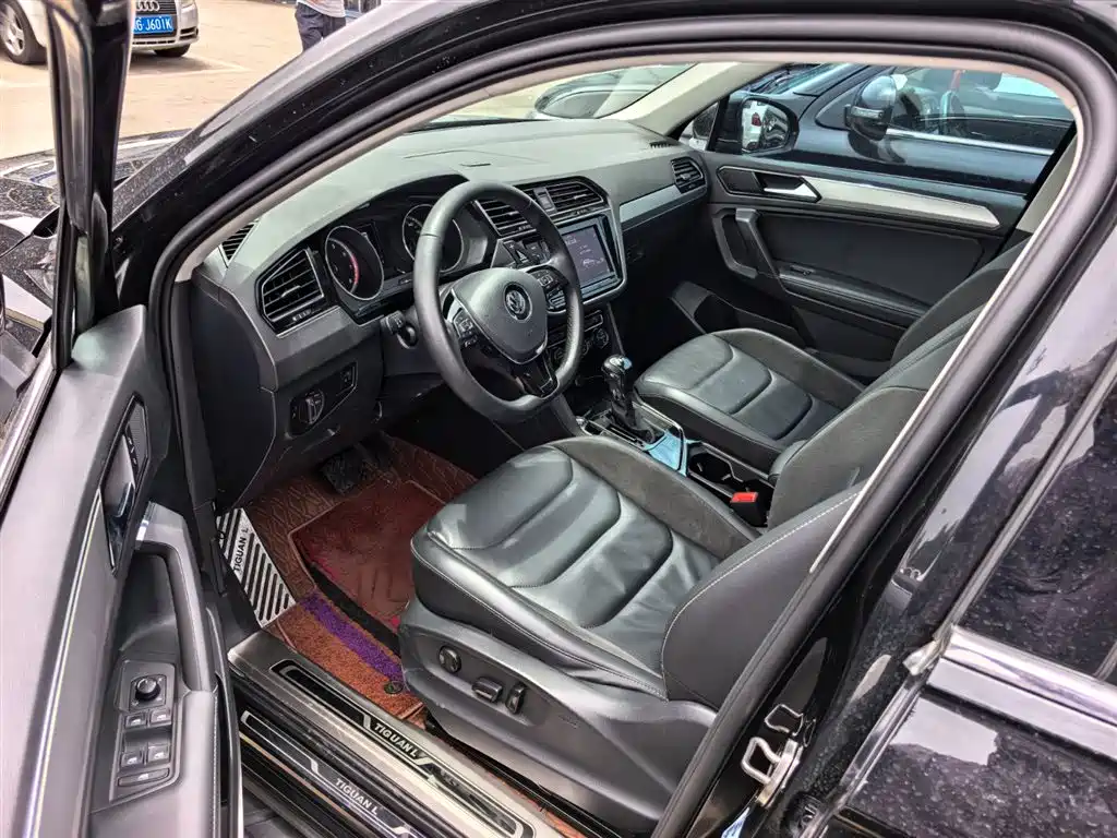 Volkswagen Tiguan L 2019 330TSI Automatic 2WD Panorama Comfort Edition China VI фото 8