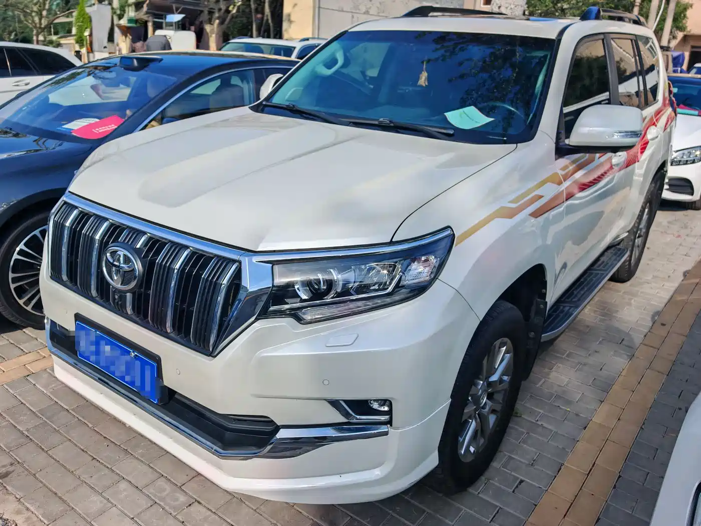 TOYOTA PRADO
