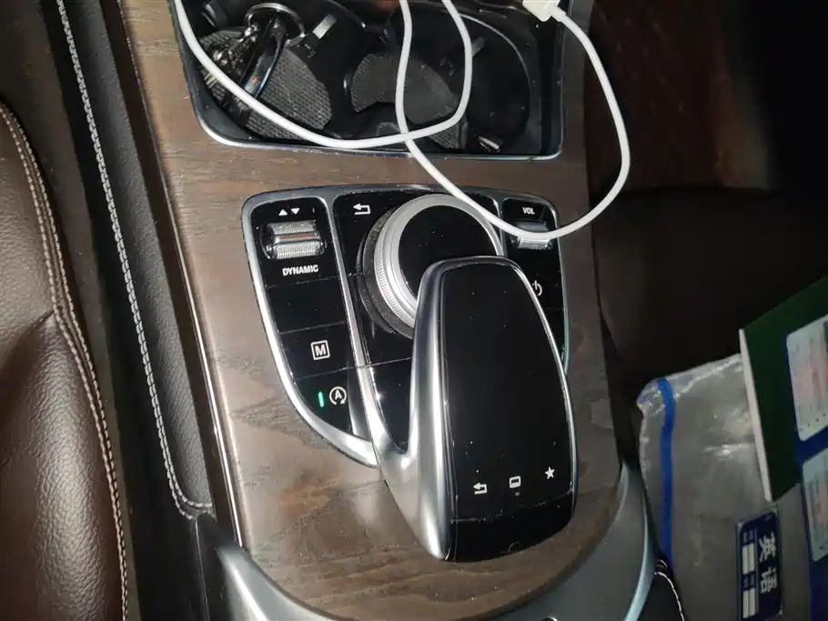 Mercedes-Benz GLC 2016 GLC 300 4MATIC Dynamic фото 16