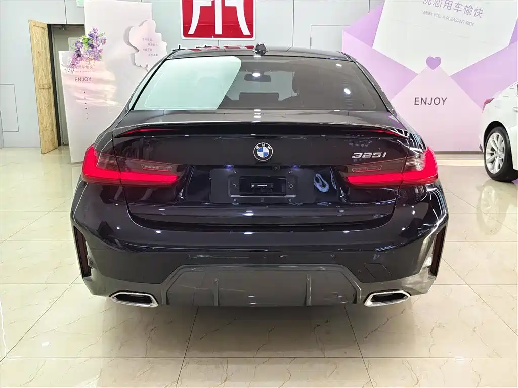 BMW 3 Series 2024 325i M Sport Package фото 5