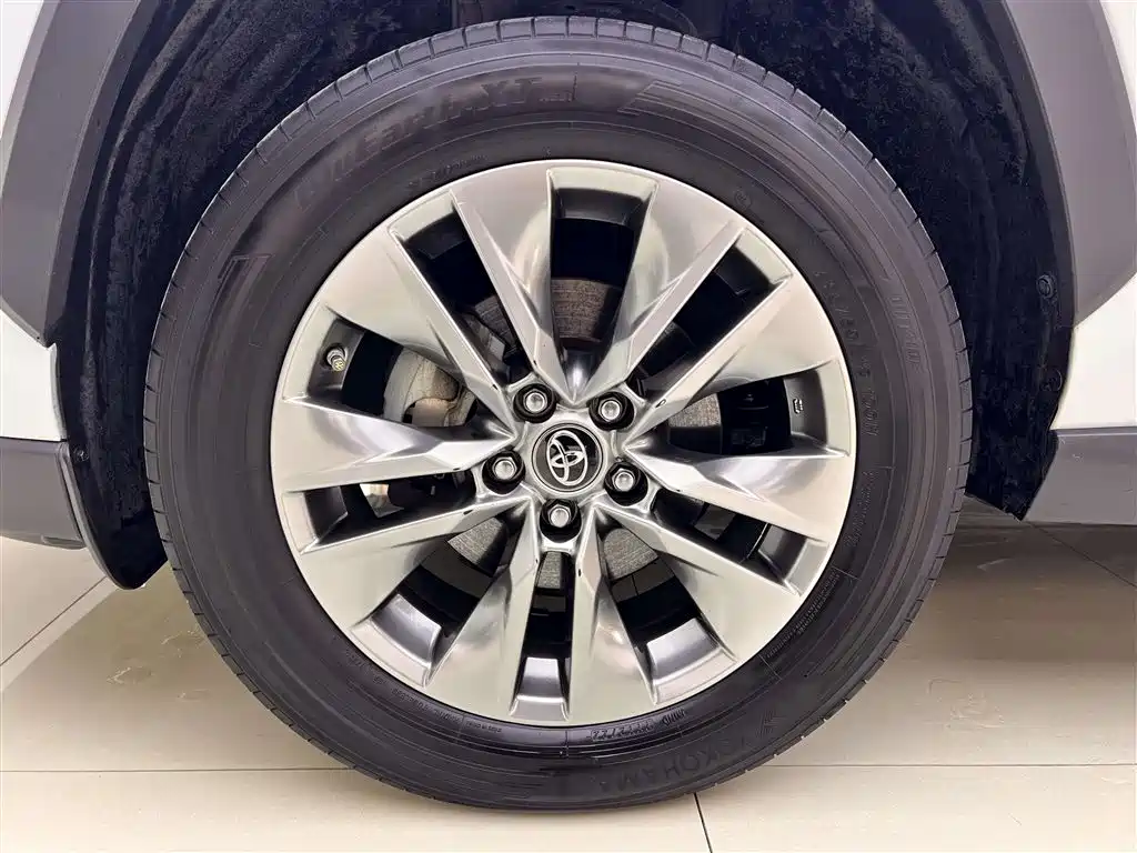 Toyota Wildlander 2022 Hybrid 2.5L E-CVT FWD Luxury PLUS Edition фото 20