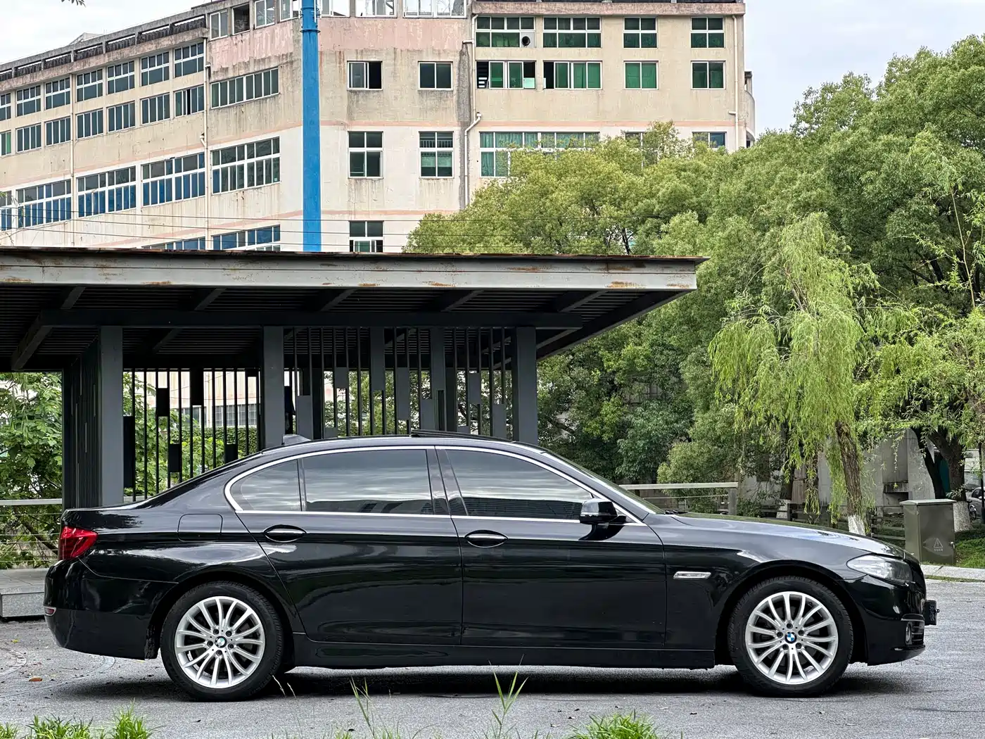 BMW 5 Series 2017 525Li Luxury Design Package фото 8