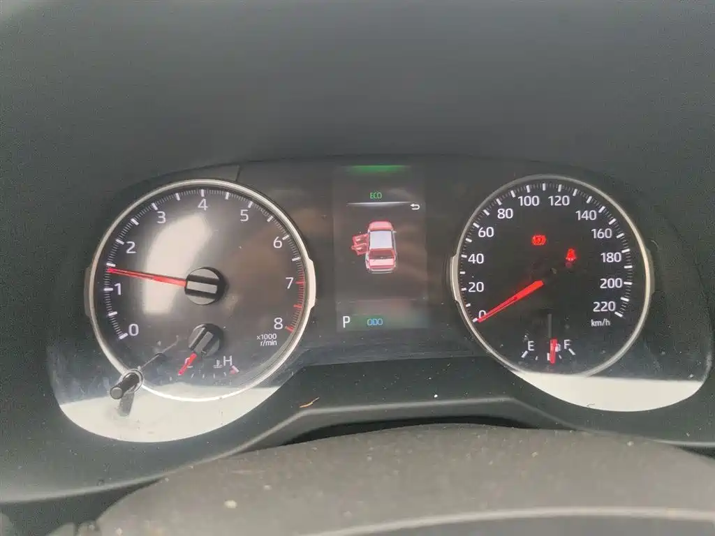 Toyota Wildlander 2022 2.0L CVT FWD Luxury Edition фото 4