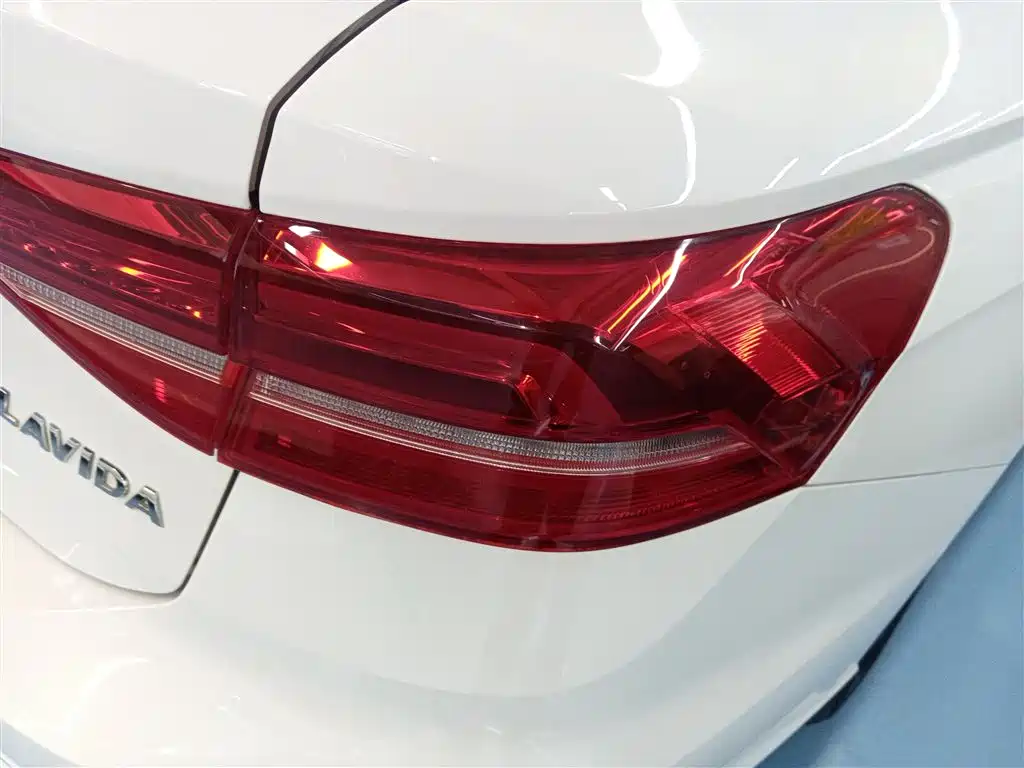 Volkswagen Lavida 2019 1.5L Automatic Comfort Edition China VI фото 24