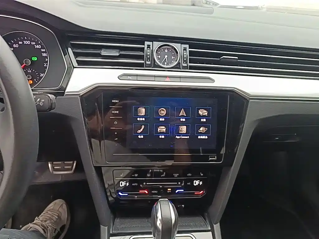 VOLKSWAGEN MAGOTAN GTE PLUG-IN HYBRID