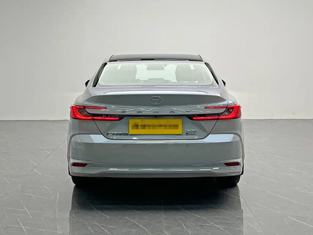 Toyota Camry 2025 2024 Hybrid 2.0HG Premium Edition
