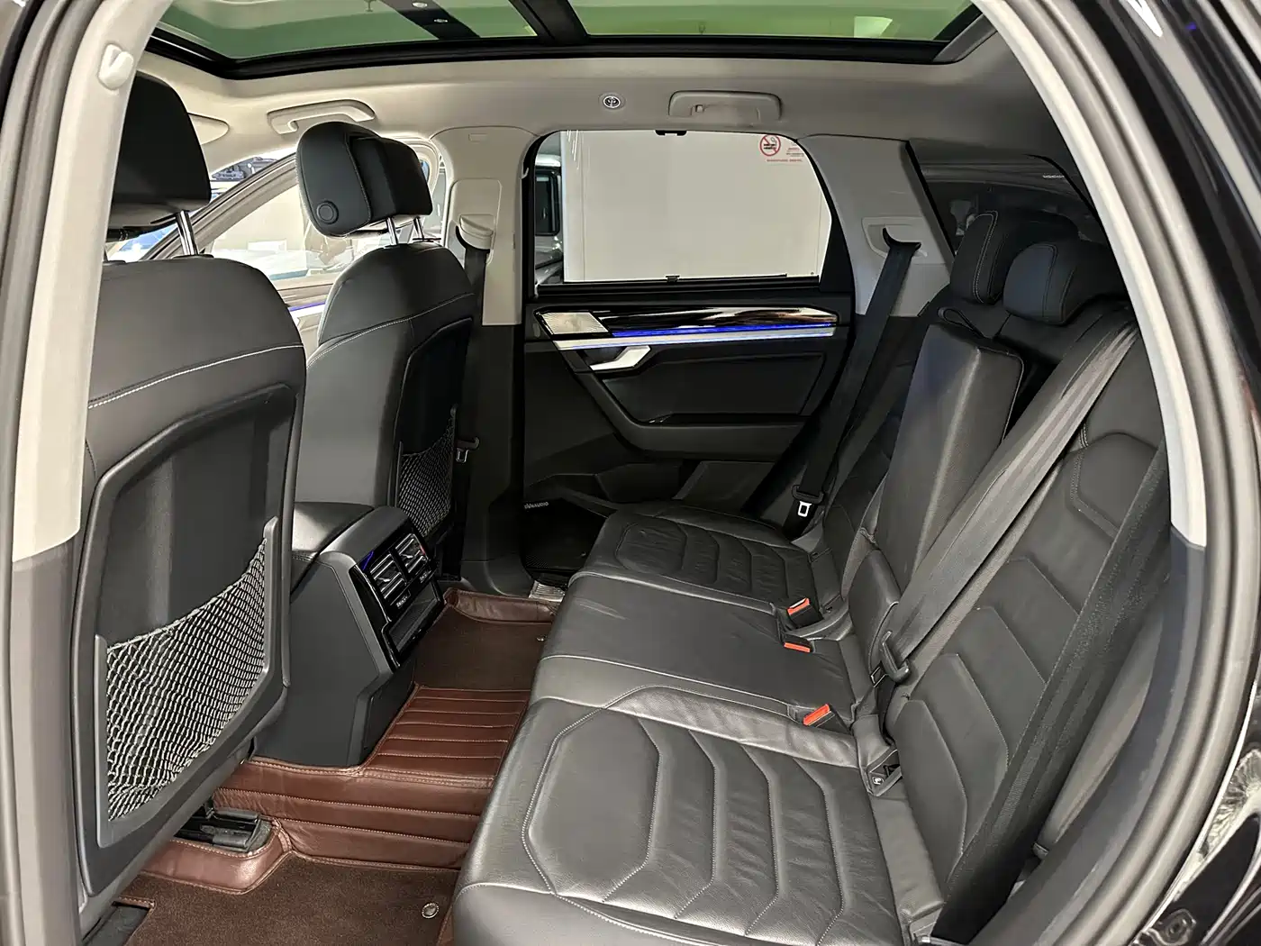 Volkswagen Touareg 2019 2.0TSI Sharp Wing Edition China VI фото 15