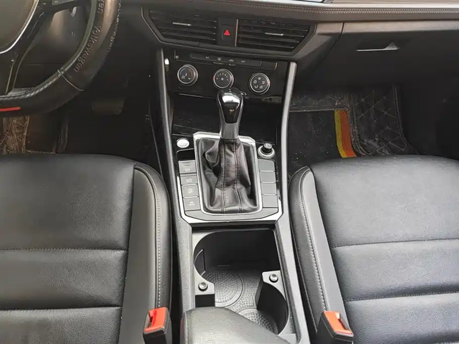 Volkswagen Sagitar 2021 200TSI DSG Comfort Smart Edition фото 16