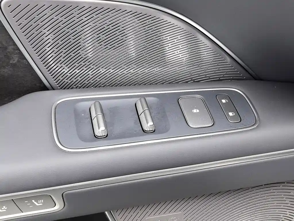 NIO ES8 2025 2025 Base Model