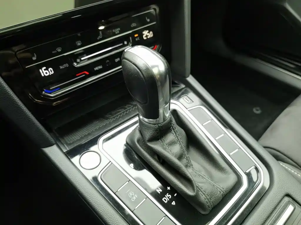 Volkswagen Magotan, миниатюра 13
