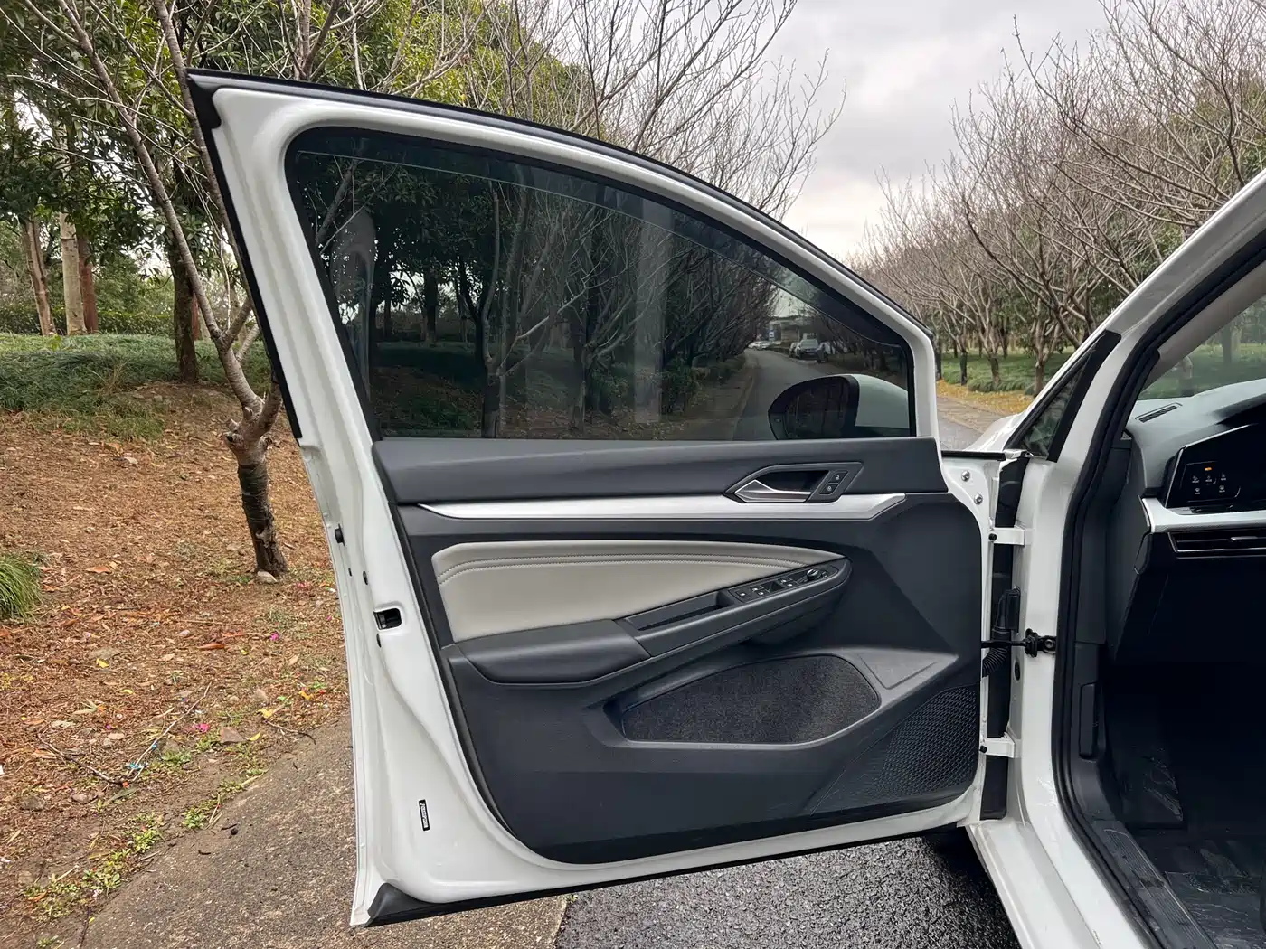 Volkswagen Golf 2023 Facelift 280TSI DSG Pro фото 17