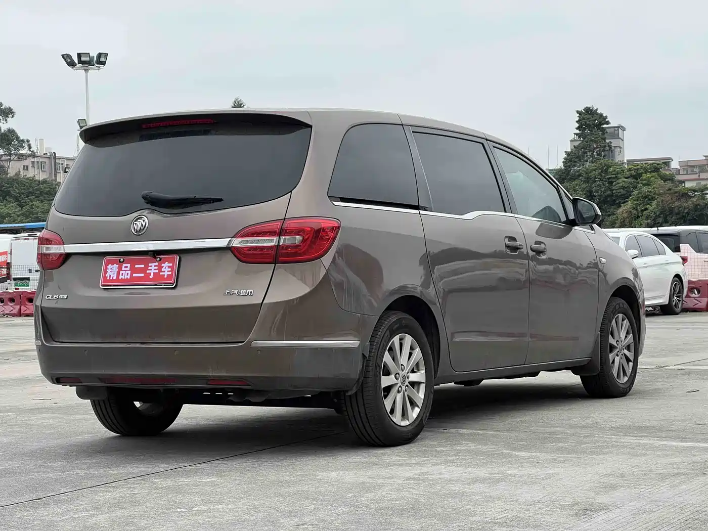 Buick GL8 2018 28T Comfort China VI фото 5