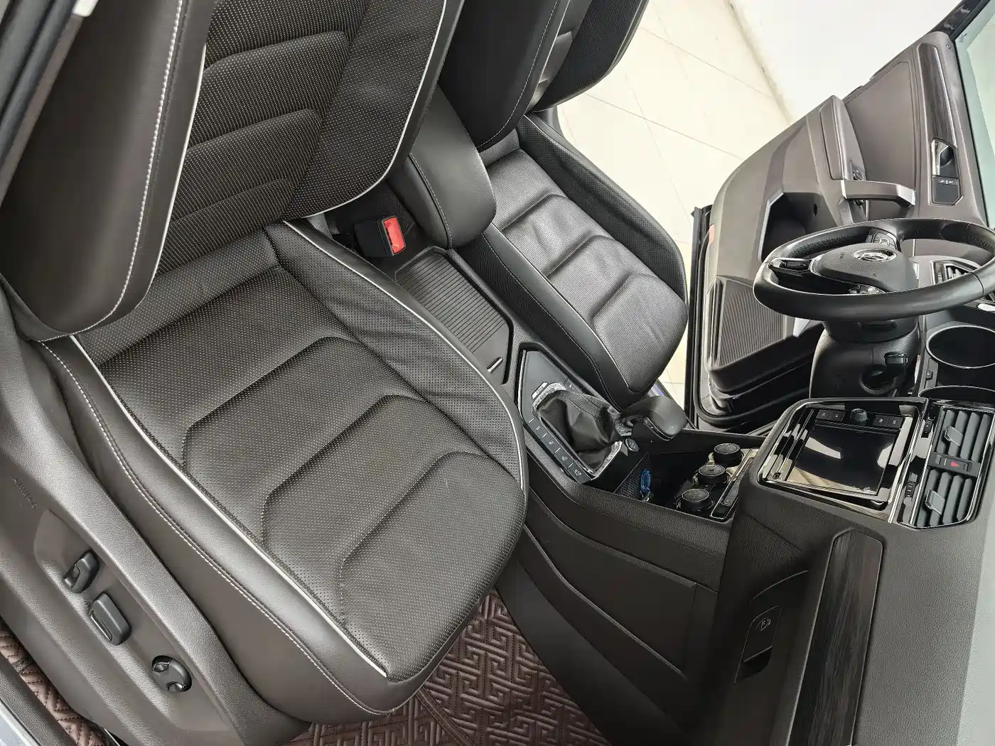 VOLKSWAGEN TIGUAN L NEW ENERGY