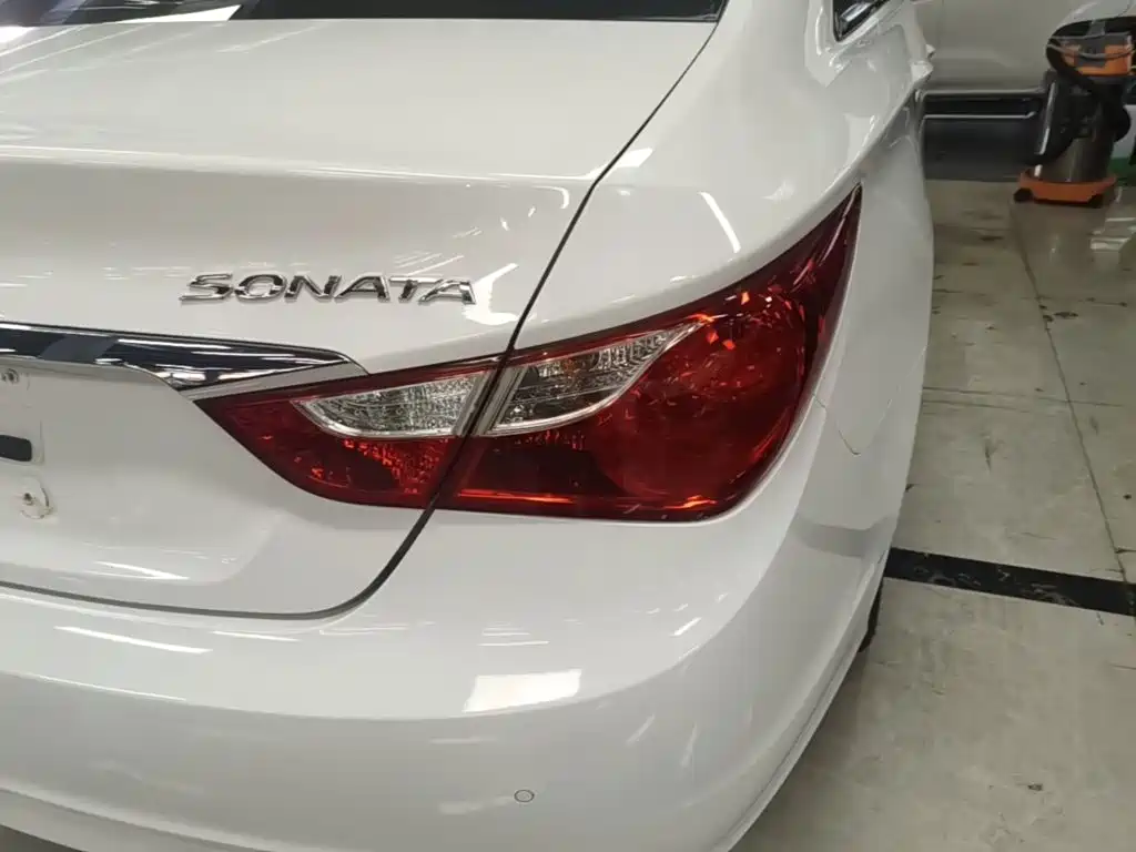 Hyundai Sonata 2016 2015 Classic 2.0L Automatic Leading Edition
