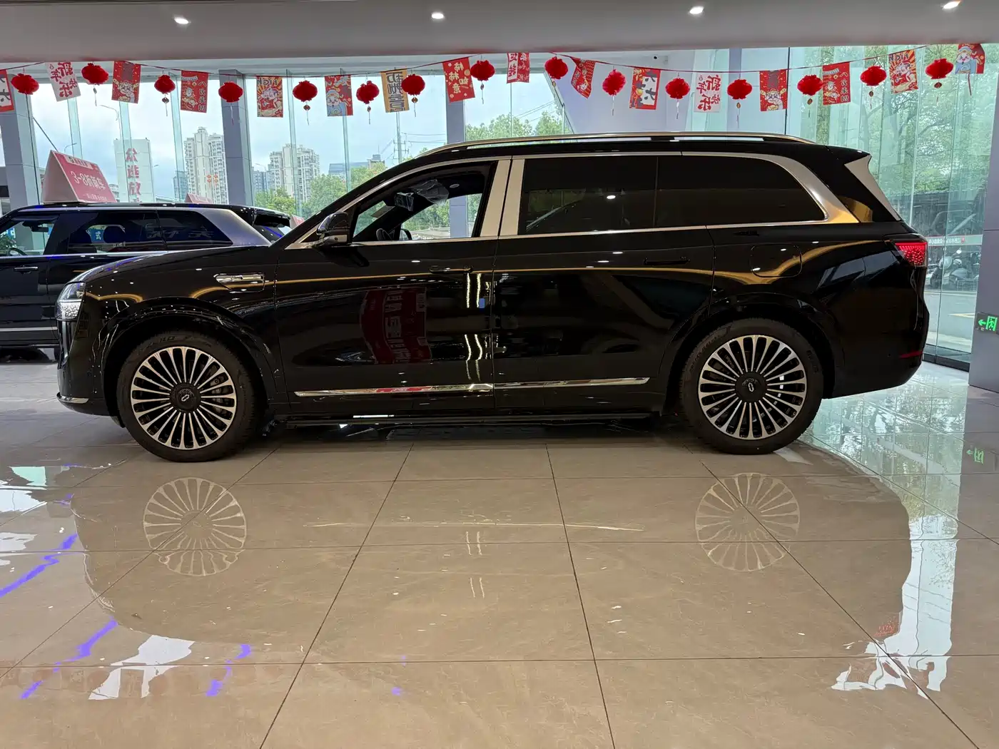 AITO Wenjie AITO M9 2024 Model Extended Range Ultra Edition 52kWh 5-Seater фото 7