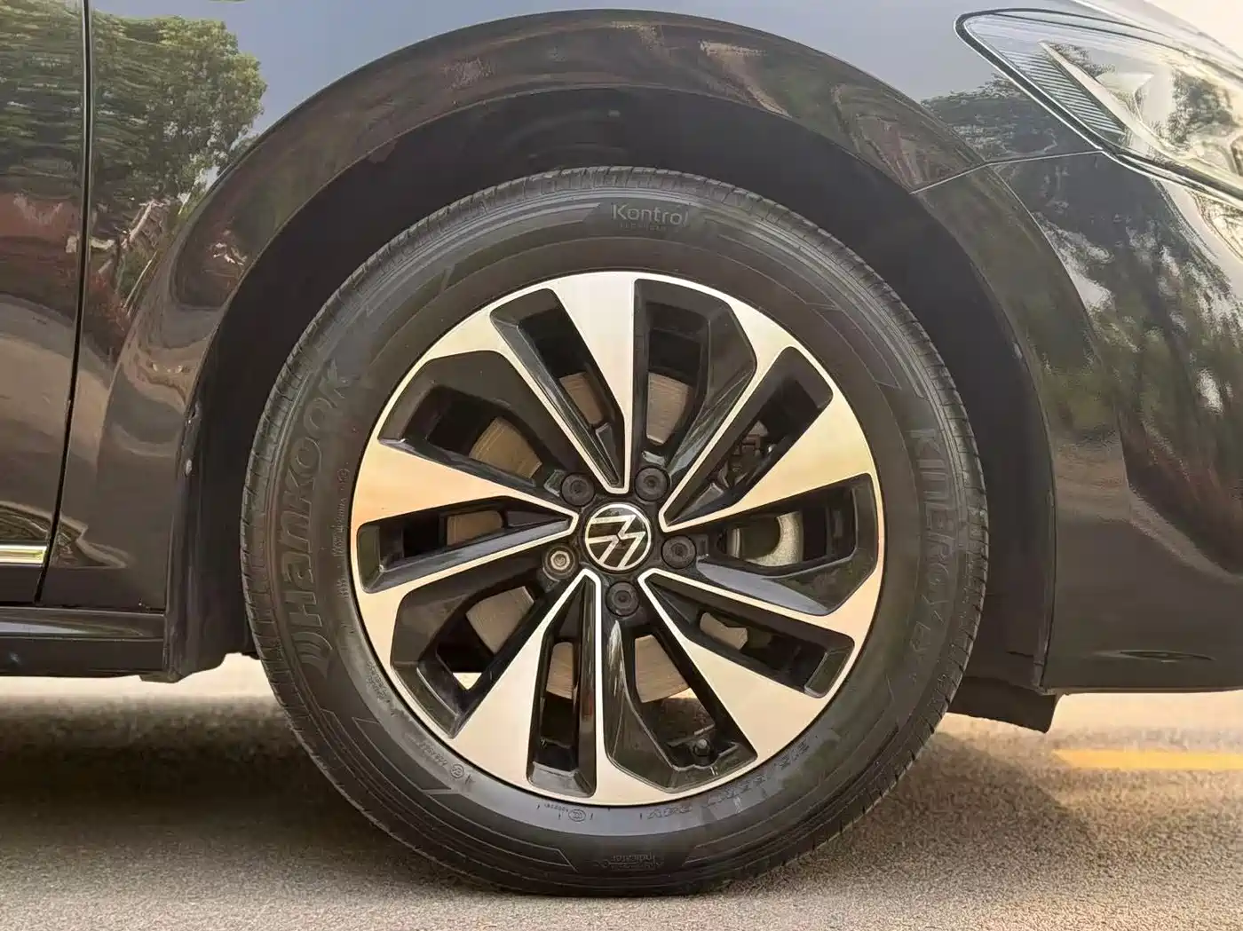 Volkswagen Passat 2023 330TSI Starlight Elite Edition фото 5