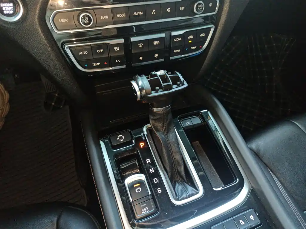 GAC Trumpchi Trumpchi GS8 2017 320T 2WD Luxury Smart Connect (7-seater) фото 10