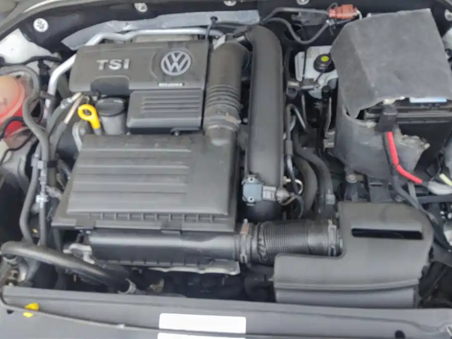 Volkswagen Sagitar 2017 230TSI Automatic Luxury фото 10