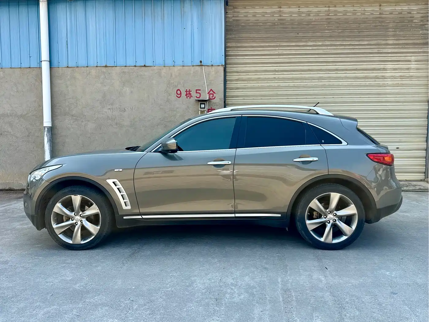 Infiniti FX 2009 2009 FX35 Beyond Edition
