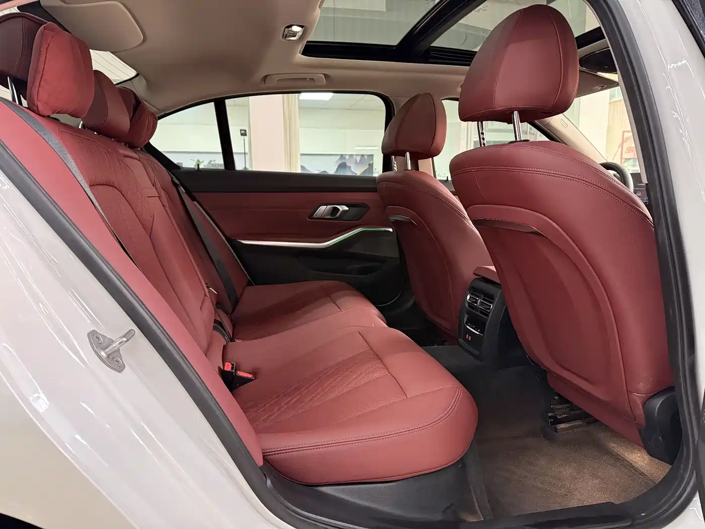 BMW 3 Series 2024 325Li M Sport Package фото 22