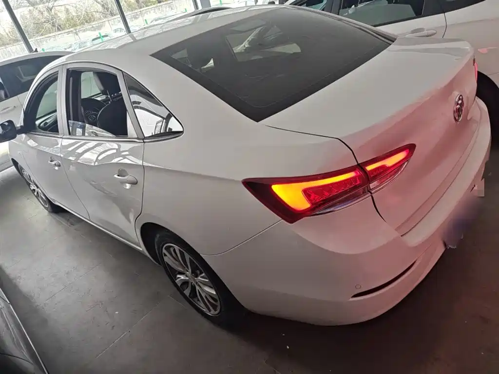 Buick Excelle 2021 Facelift 1.3T Auto Mild Hybrid Elite фото 5