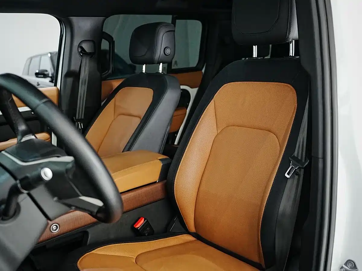 Land Rover Defender 2024 110 3.0T P400 X-DYNAMIC HSE фото 16