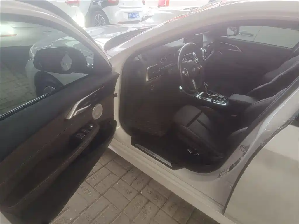 BMW 1 Series 2021 Facelift 120i M Sport Shadow Edition фото 16