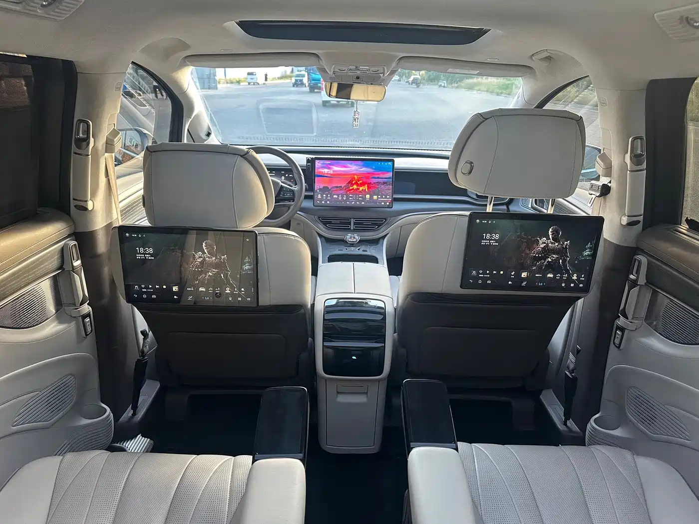 Denza D9 2022 DM-i 970 AWD Flagship фото 6