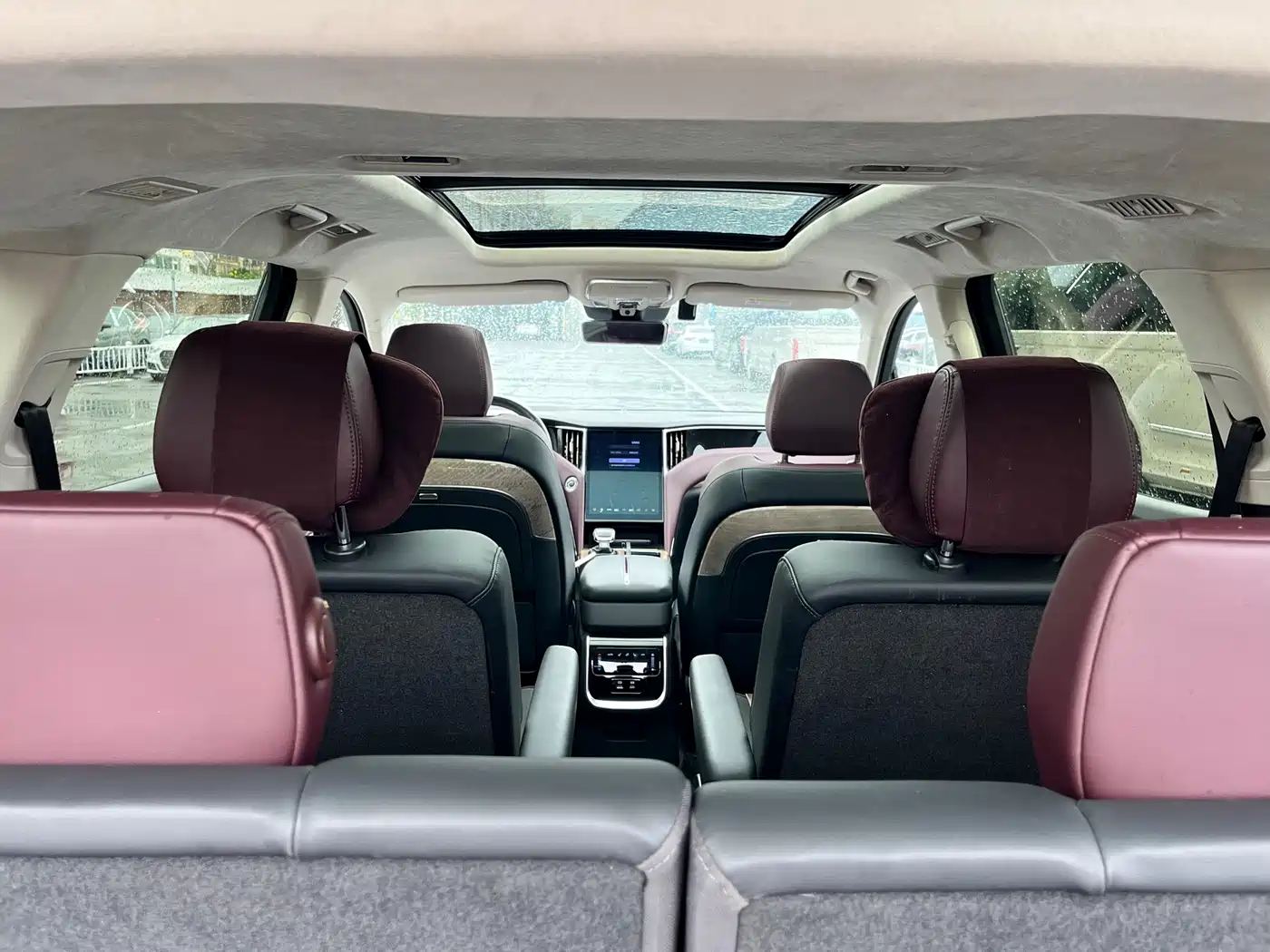 Hongqi HS7 2023 2023 2.0T Automatic 4WD Flag Leader Edition (6-seater)