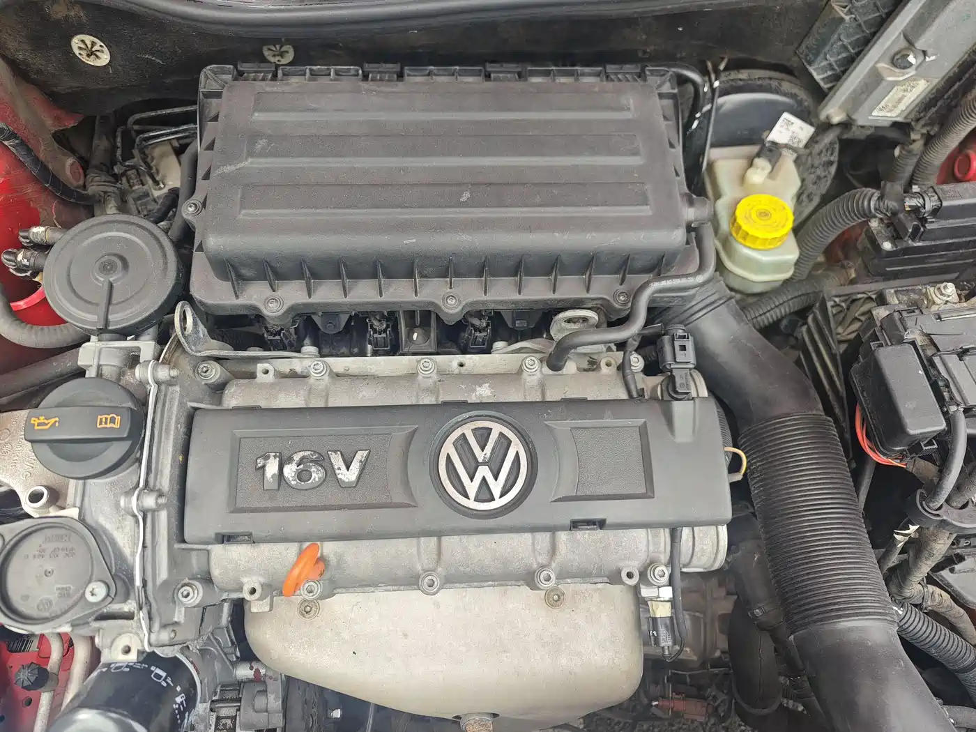 Volkswagen Polo 2011 1.6L Automatic Cool Edition фото 19