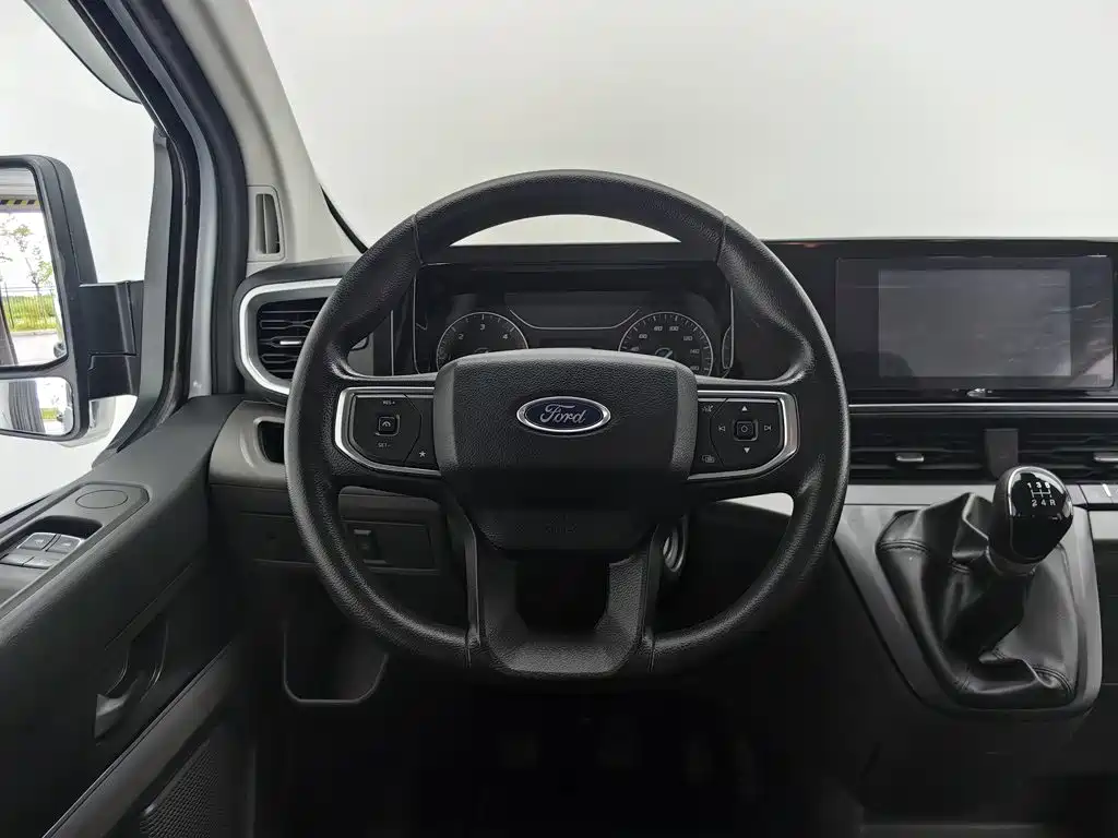 Ford Transit 2023 2023 Model 2.0T Diesel Manual Multi-Purpose Commercial Vehicle Short Wheelbase Low Roof 5/6-Seater