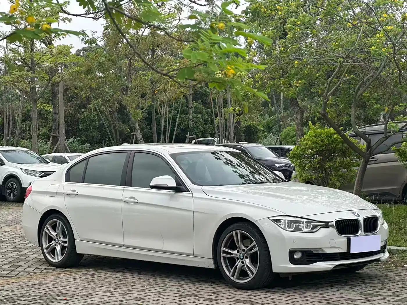 BMW 3 Series 2017 318Li Fashion фото 3