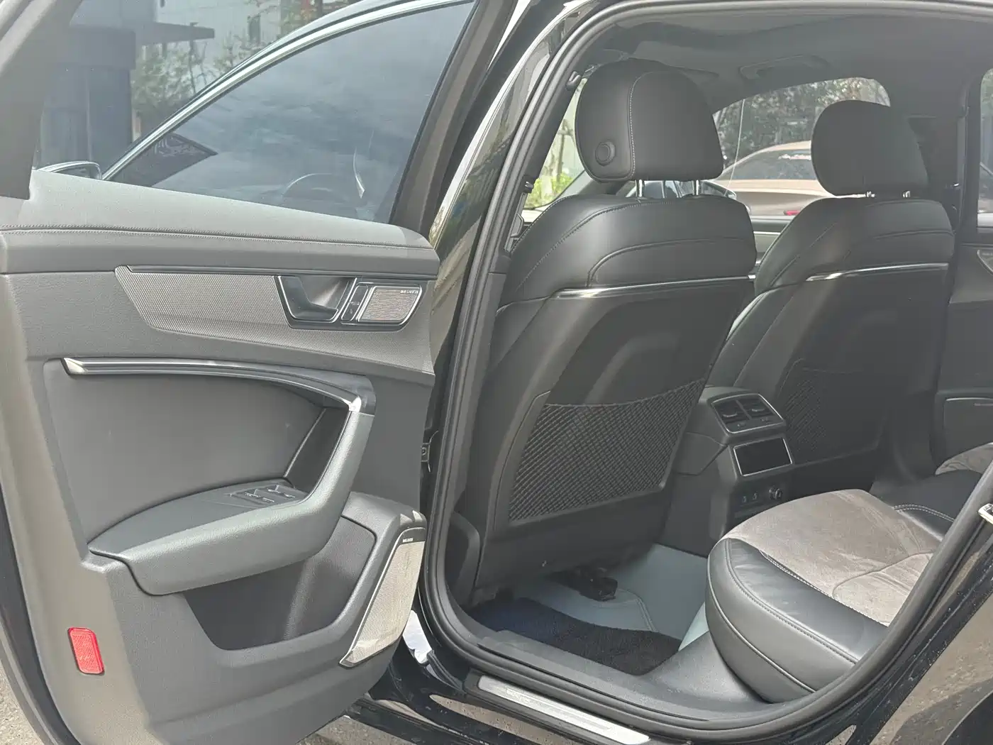 Audi A6L 2024 45 TFSI Premium Dynamic фото 15