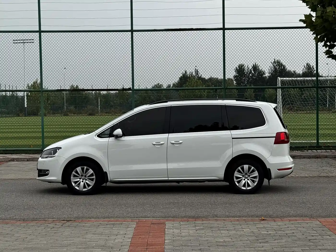 Volkswagen Sharan 2016 2014 2.0TSI Standard