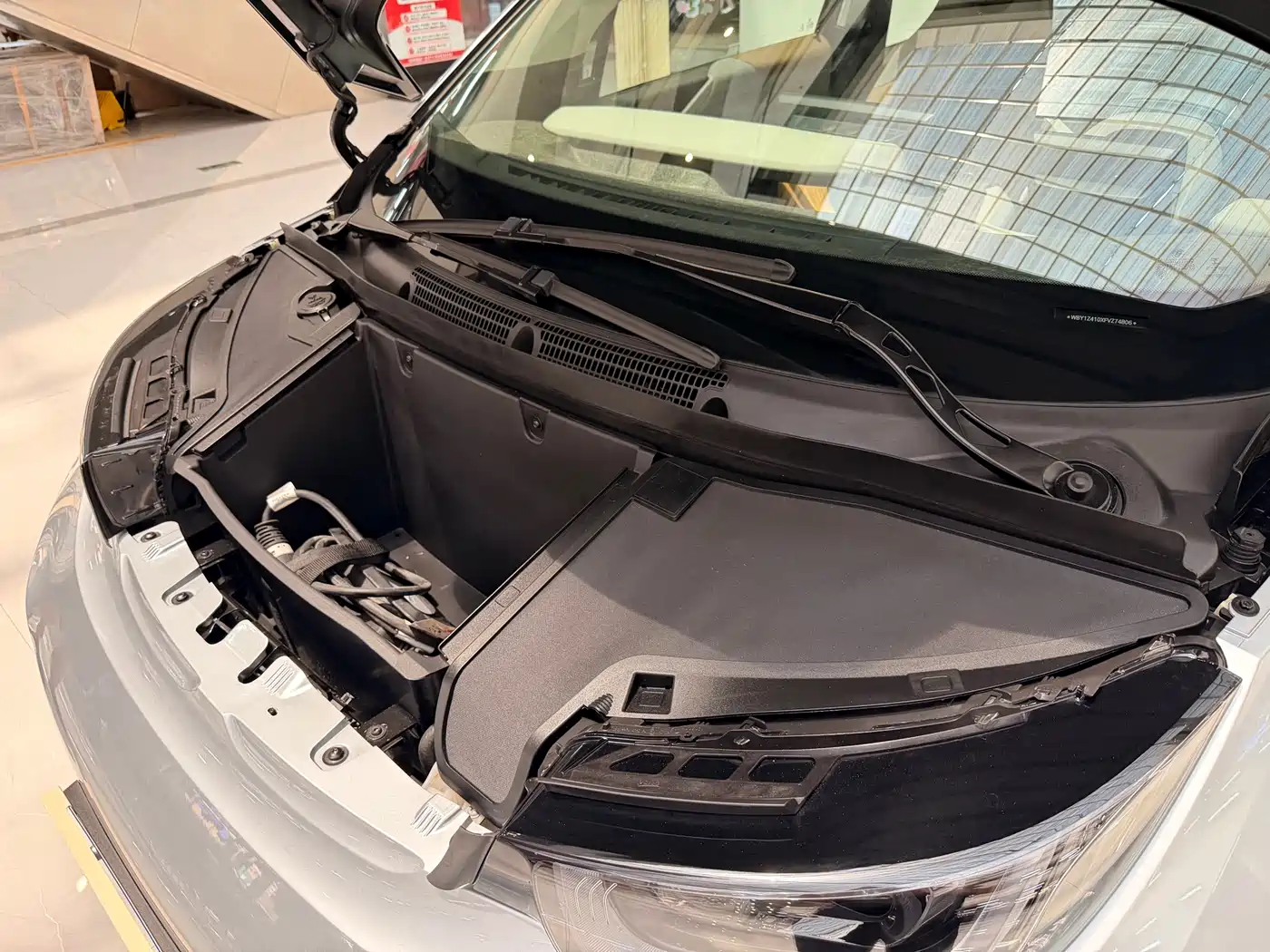Photo 24 - BMW i3 (Import)