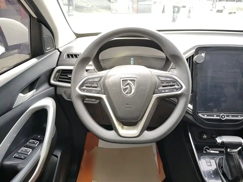 Baojun 530 2021 2021 Global Anniversary Edition 1.5T CVT Luxury 6-seater