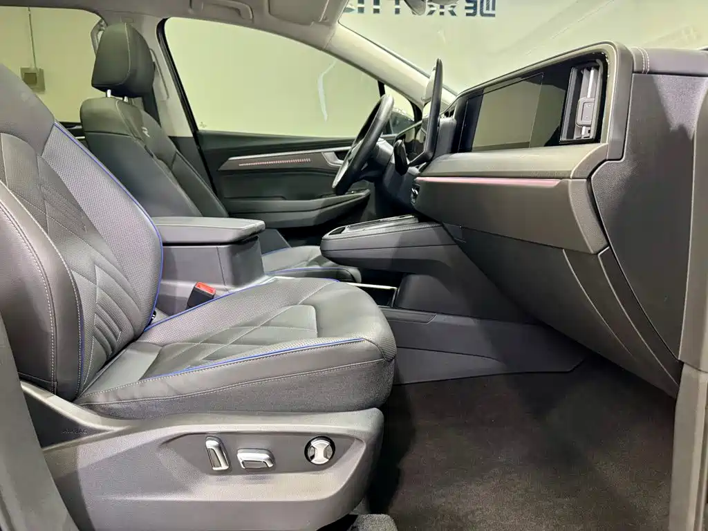 Volkswagen Talagon 2026 2025 450TSI R-Line 6-Seater